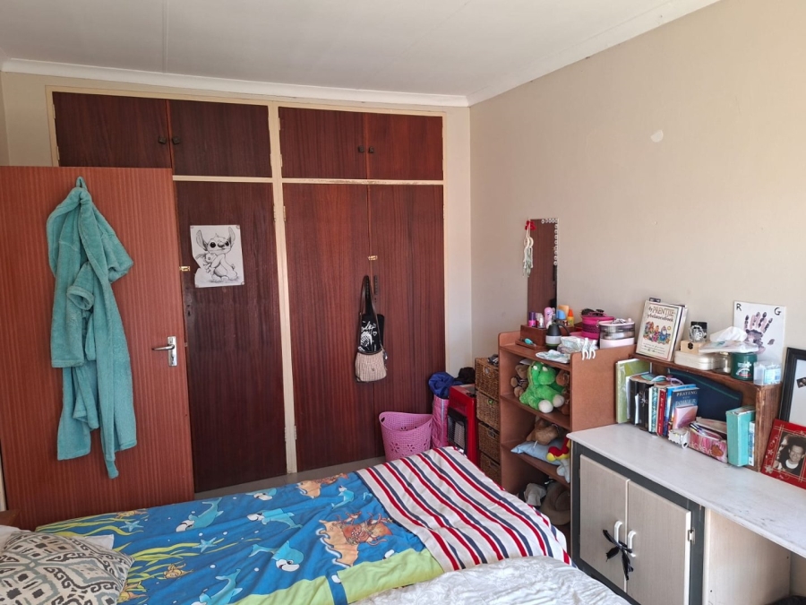 To Let 2 Bedroom Property for Rent in Meiringspark North West